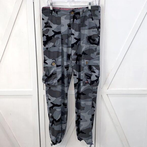 Nike Women's Nike Fit Gray & Black Oversized Cargo Pants Size Small - Picture 1 of 14